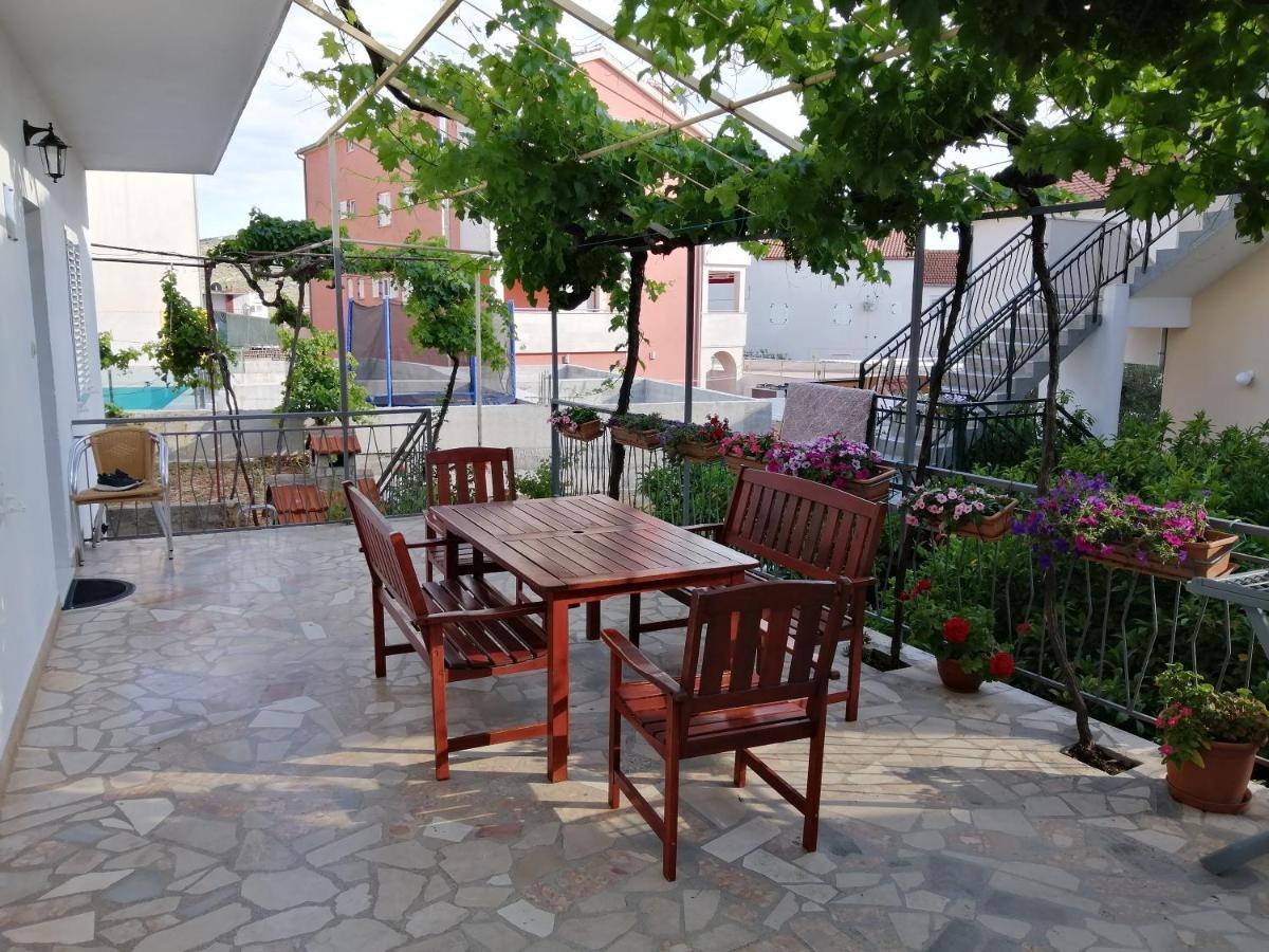 Goga Apartments Primošten Exterior foto
